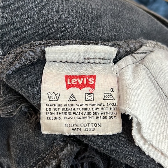 Vintage Black Levi’s 501 Cut Off Shorts size 30 - Picture 4 of 8